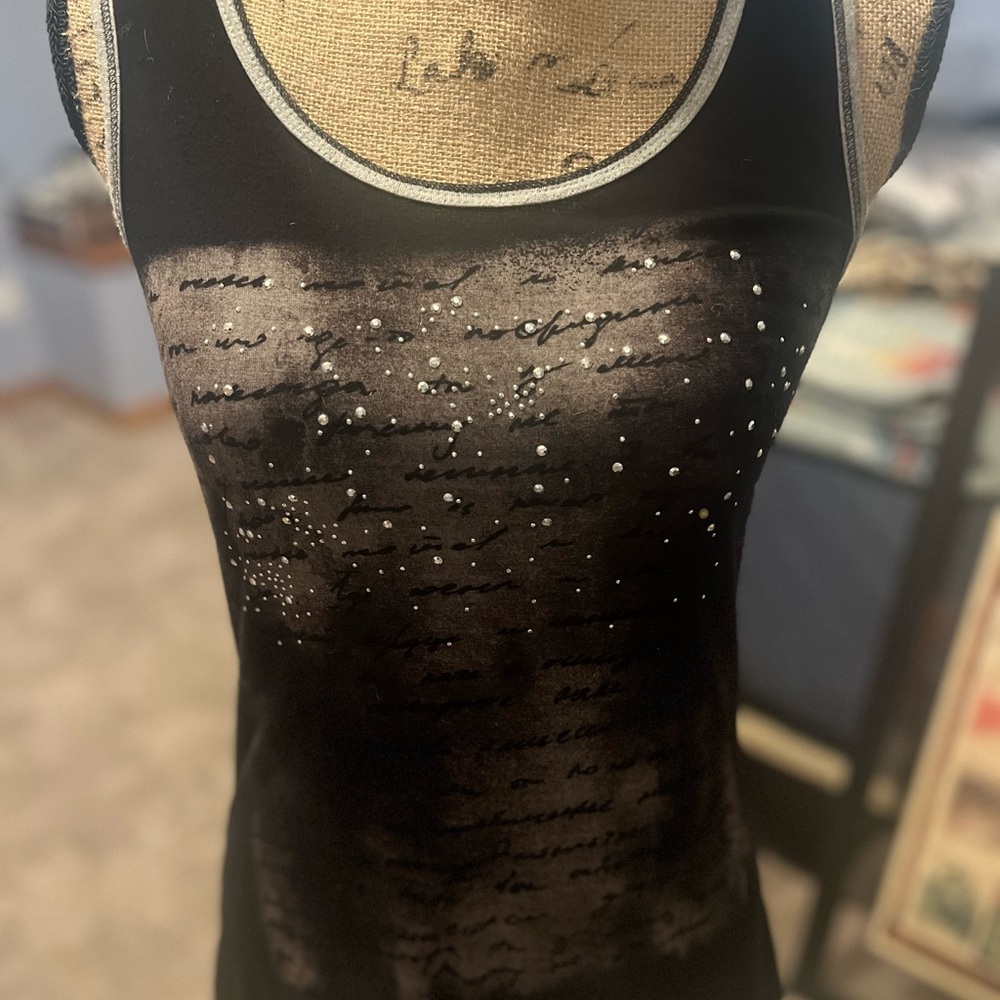 Elegant Black Women's Tank Top with Script Design
